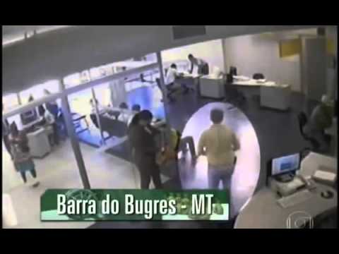 Fantastico Quadrilhas roubam bancos SEM serem percebidas!!!