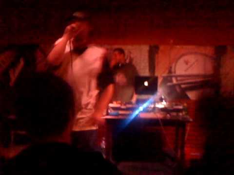 Bdat Dzutim - Outro a.k.a. Majstore  LIVE IN Club Castro