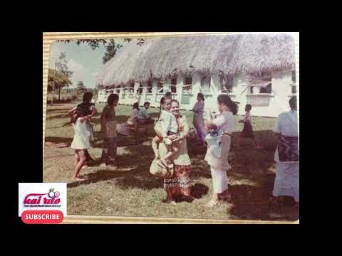 Falelotu motu'a he "Kolisi ko Tupou" ka na'e monuka he afā 'o 'Aisake 'i he 1982. Ne 'ato 'aki e Au.