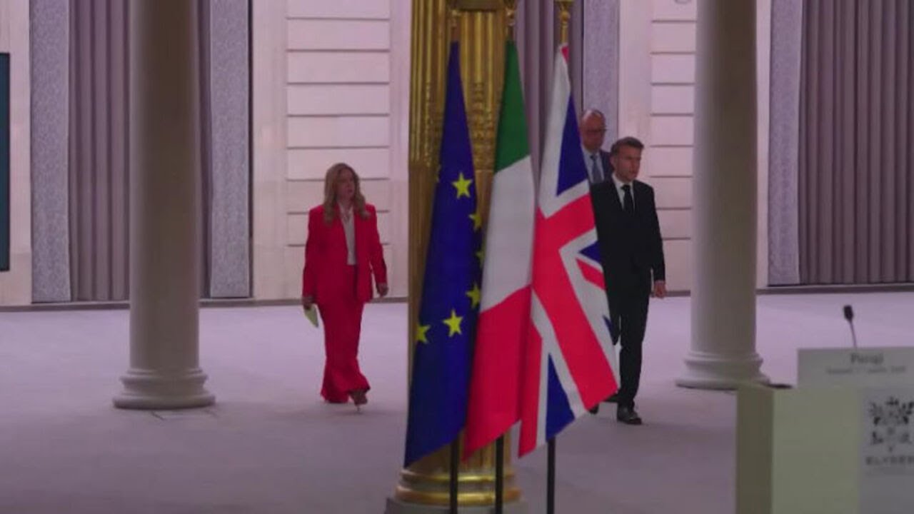 Meloni alla conferenza stampa congiunta con Marcon, Merz e Starmer al vertice su Hormuz a Parigi