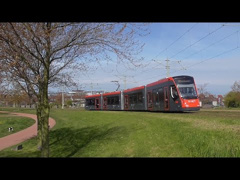 HTM Avenio 5035 op lijn 17 nabij halte Eikelenburg richting Korte Voorhout