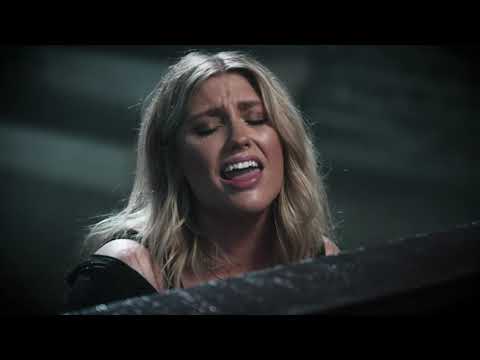 Ella Henderson - Hold On Me [Live at Asylum Chapel]