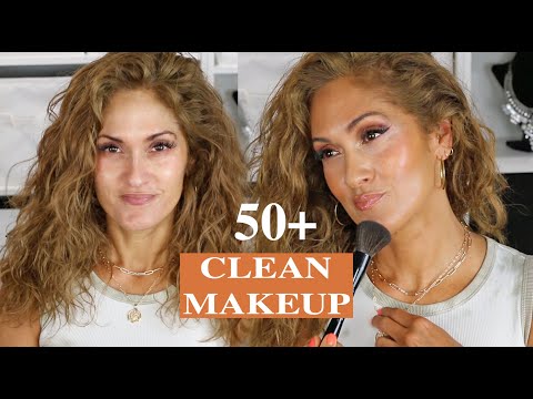 TRYING NEW "CLEAN MAKEUP" | DECK OF SCARLET