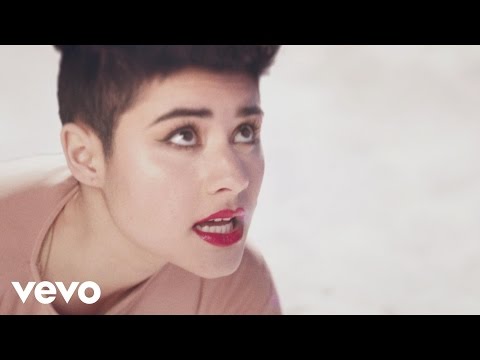 Clip My Wings - Montaigne