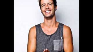 Travis Garland - Don't Need Them Clothes (Full & NoShout) with lyrics