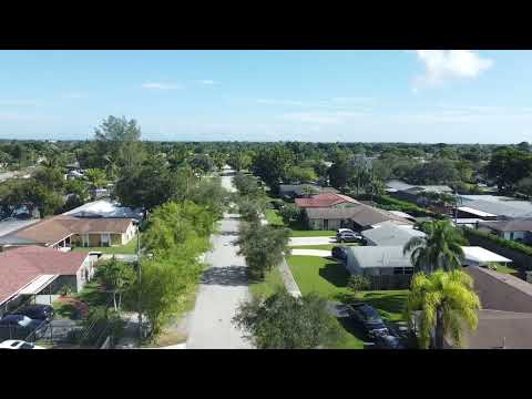 SW 199 ST   11-24-2022 - The street I grew up on.