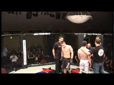 Amateur Cage Battle 1 - Scott Matthews vs John Doyle [MMA]