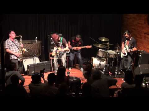 Azmyl Yunor & The Sigarettes Makan Gaji Live @ NBT