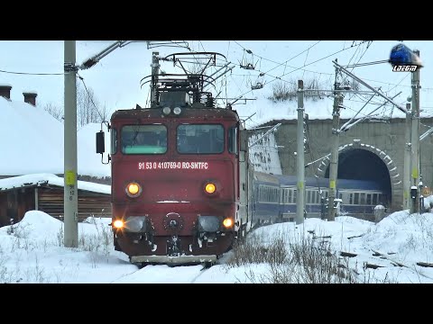 🚊☃ Trenul IR1653 București Nord-Vatra Dornei Băi Train in Zăpadă/Snow in Mestecăniș 28 December 2021