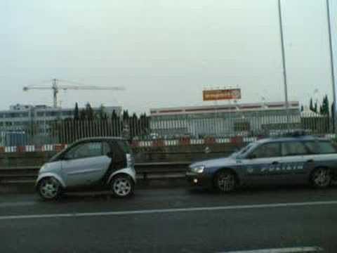 Uomo in smart - TRIO MEDUSA Chiamate roma....