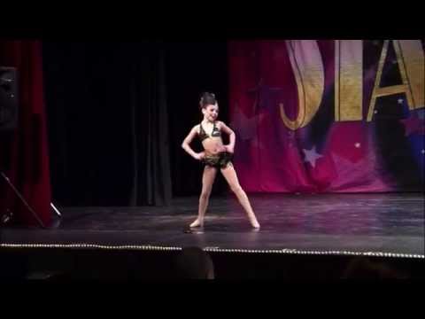 Dance Moms - Maddie Ziegler - Lights Camera Action (S2, E3)