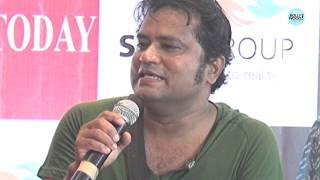 BOOK LAUNCH: Javed Akhtar and Shabana Azmi Launch Vijay Akela’s ‘Lashkar’
