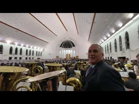 ENCERRAMENTO ENSAIO CABREÚVA HINO 374 TUBAS EM SINTONIA PERFEITA COM O CÉU