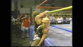 ECW Luna Vachon vs Beulah Mcgillicutty 1995