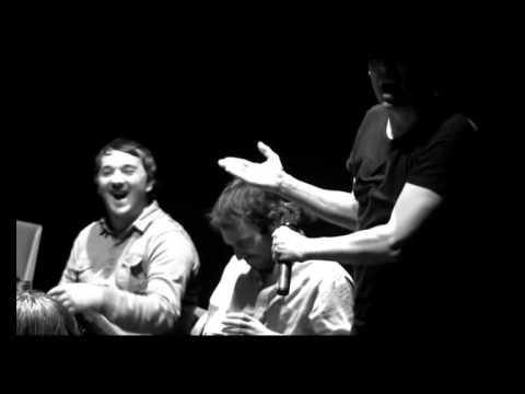 Kevin Eldon - Punk French Folk Singer