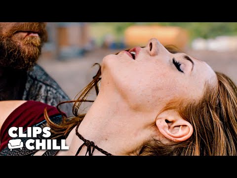 Karen Gillan lenkt die Wachen mit ihrem Tanz ab | Jumanji: Willkommen im Dschungel (The Rock)