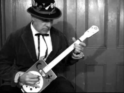 Daddy Mojo Resonator Cigar Box Guitar - Trouble In Mind - Blues Standard