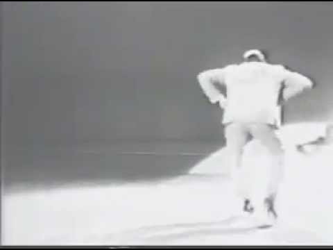 al minns -- 1935 camel walk