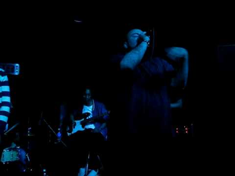 Look Daggers / Free Moral Agents (Live at The Detroit Bar)