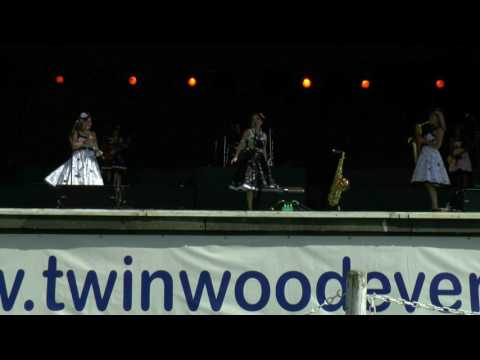 The Daisy Chains@Twinwood Festival 2016
