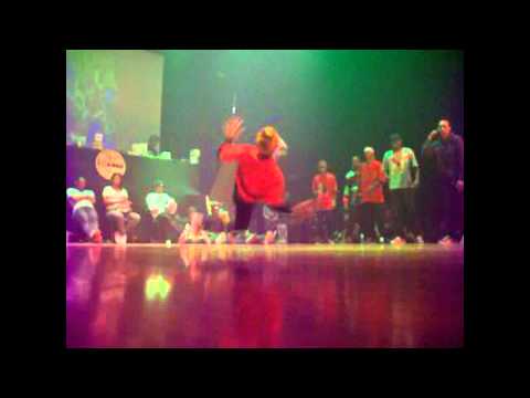 Batalha na Vila 2011 - Gang'Style Tradicional (SP) VS Lokomotion Crew (MG)