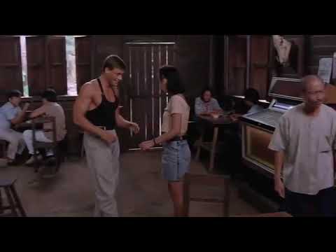 Jean Claude Van Damme baila y pelea como los dioses