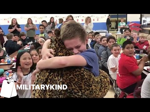 Military Moms Come Home To Their Kids ❤️ 🇺🇸| Militarykind
