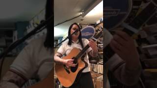 Lucy Spraggan, I Don't Live There Anymore, LIVE From Banquet Records, London, 1st February 2017