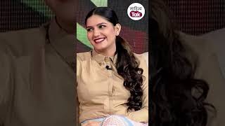 Sapna Choudhary की Request पर जब Kumar Vishwas सुनाने लगे Shayari 'भंवर में है सफीना' । #shorts