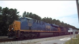 preview picture of video 'CSX Long Slow Train A Crossing Nightmare'
