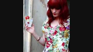 Florence &amp; The Machine - Between Two Lungs