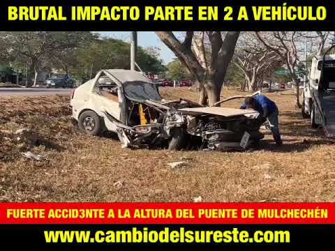 AUTO TERMINA PARTIDO EN DOS TRAS BRUTAL ACClD3NTE EN EL PERIFÉRICO DE MÉRIDA