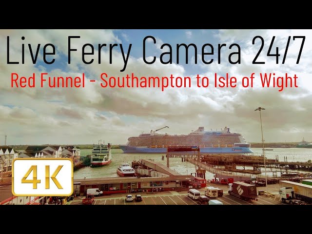 サウサンプトン レッド・ファンネル フェリーターミナル（サウサンプトンとワイト島（Isle of Wight）のカウズ（Cowes）を結ぶレッド・ファンネル社のフェリーターミナル）