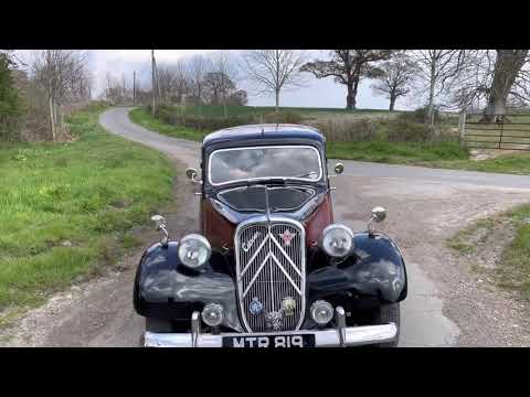 Moss Casa - Citroen Traction Avant Light 15 (Slough Built UK)