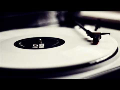 Mambotur - Planes ( Ricardo Villalobos Remix )  [Cosmo records]