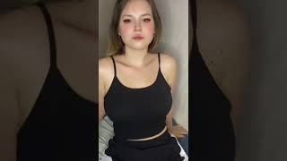 Tiktokgirls outfit challenge