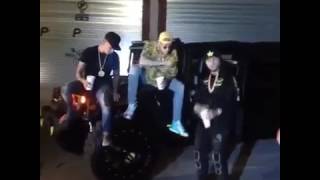 Te Lo Meto Yo - Video Official - Bad Bunny Ft  Arcangel, Farruko, Larry Over, Tempo ®