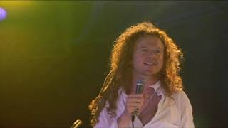 Simply Red - Something Got Me Started (Live at Montreux Jazz Festival) 1992