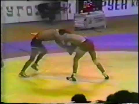 57 kg. Stefan Ivanov (BUL) vs Ganbataar Nyamdabla (MGL) World Champ. 1981-Skopje (YUG)