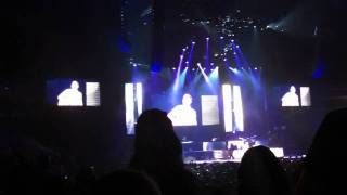 Are You Gonna Kiss Me Or Not-Scotty McCreery 7/11/11