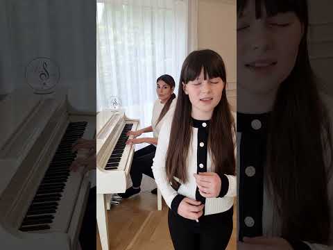 I always Remember Us this Way @LadyGaga / @pianosferasandramagierska6262