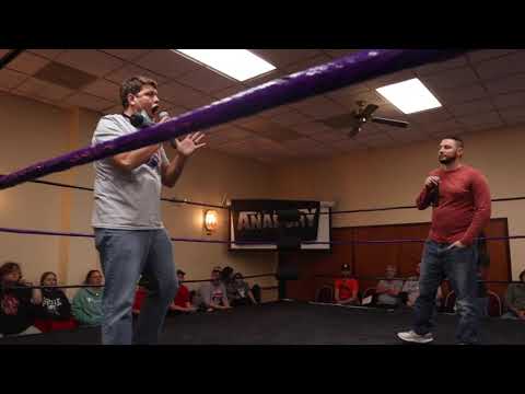 Sean Orleans and Evan Gelistico go face to face at Mega Ticket 2021