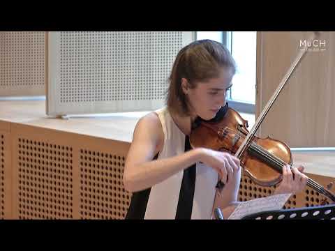 Around the notes - Júlia Pusker | Artist Diploma