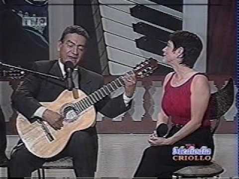 Rafael Amaranto , toca y canta el vals 