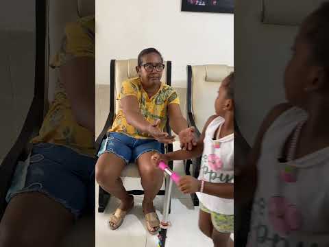 Dulce María doesn't respect her grandmother 👵 😱