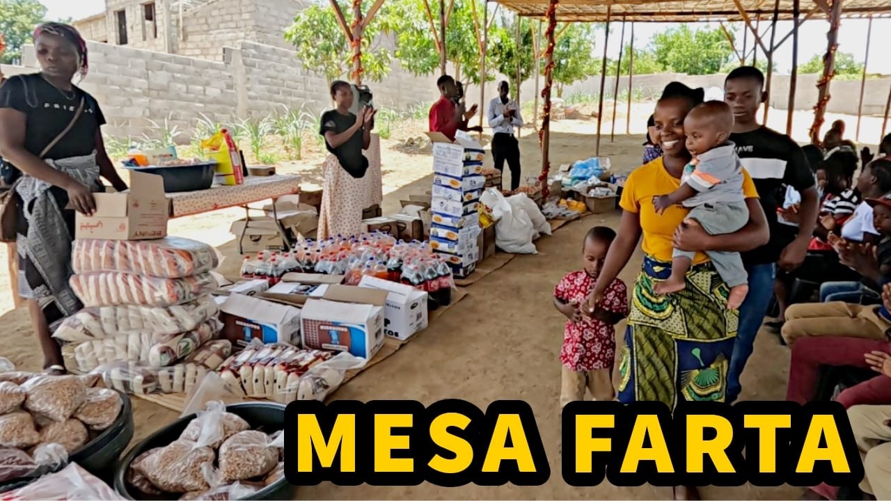 TODOS RECEBERAM COM MUITA ALEGRIA AS CESTAS BÁSICAS DO NATAL FELIZ