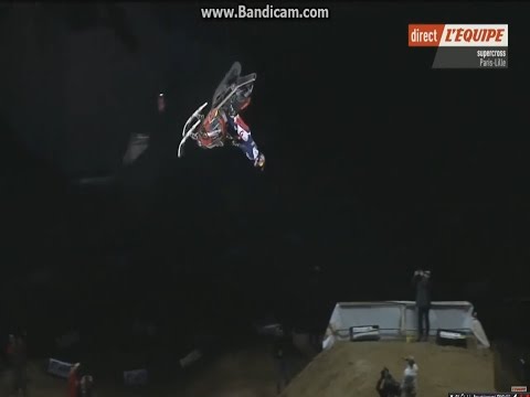 Daniel Bodin backflip on snowmobile during Blackliner show at Lille Supercross 2016