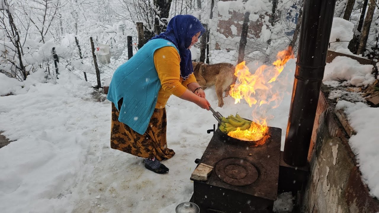 ‼️KAR SUYUNDA BİBER KIZARTMASI LEZZETİNE DOYULMAZ 🔥