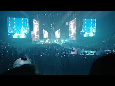 180923 BTS Love Yourself World Tour in Hamilton - Fake Love
