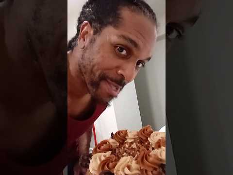 #Caramelpecancrunchcake #publix